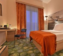 Ramada Airport Hotel Prague Room