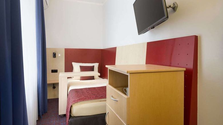 <b>Ramada Frankfurt City Centre Room</b>. Images powered by <a href="https://iceportal.shijigroup.com/" title="IcePortal" target="_blank">IcePortal</a>.