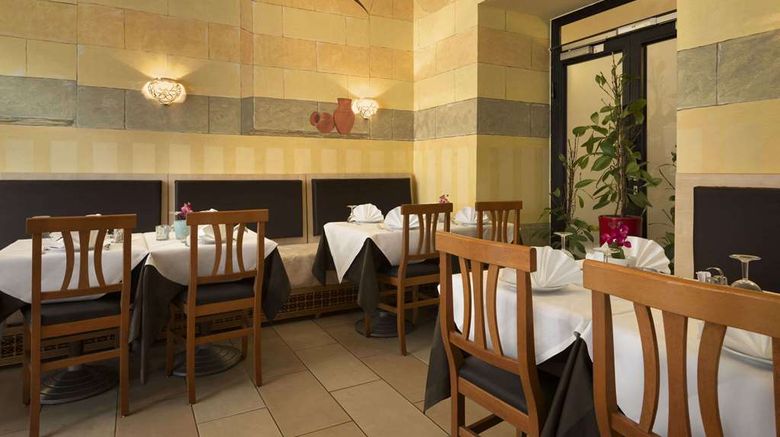 <b>Ramada Frankfurt City Centre Restaurant</b>. Images powered by <a href="https://iceportal.shijigroup.com/" title="IcePortal" target="_blank">IcePortal</a>.