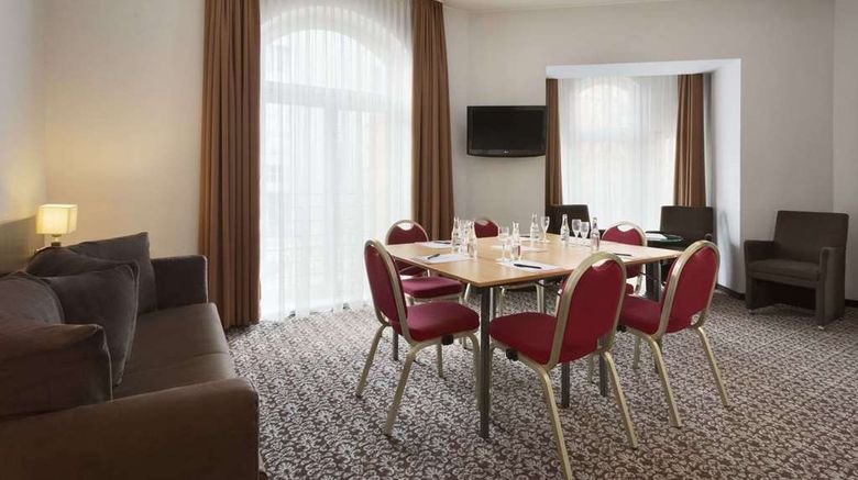 <b>Ramada Frankfurt City Centre Meeting</b>. Images powered by <a href="https://iceportal.shijigroup.com/" title="IcePortal" target="_blank">IcePortal</a>.