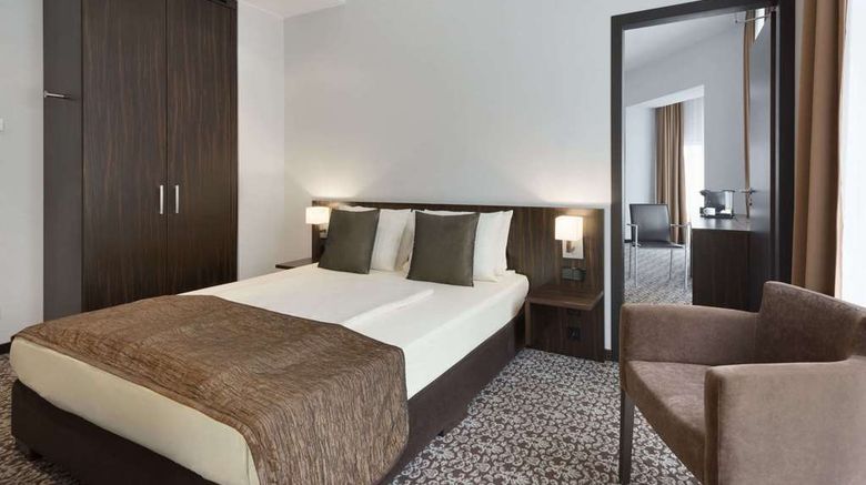 <b>Ramada Frankfurt City Centre Suite</b>. Images powered by <a href="https://iceportal.shijigroup.com/" title="IcePortal" target="_blank">IcePortal</a>.