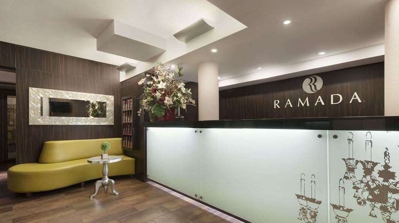 <b>Ramada Frankfurt City Centre Lobby</b>. Images powered by <a href="https://iceportal.shijigroup.com/" title="IcePortal" target="_blank">IcePortal</a>.