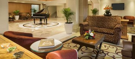 Ramada Plaza Palm Grove Lobby