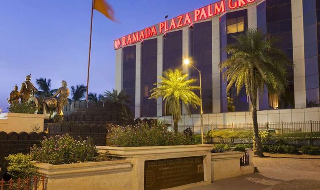 Ramada Plaza Palm Grove Exterior