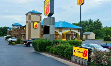 Super 8 Franklin/Hwy 31