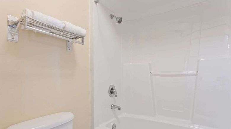 <b>Super 8 Franklin/Hwy 31 Room</b>. Images powered by <a href="https://iceportal.shijigroup.com/" title="IcePortal" target="_blank">IcePortal</a>.