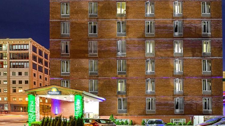 Days Inn Long Island City Exterior