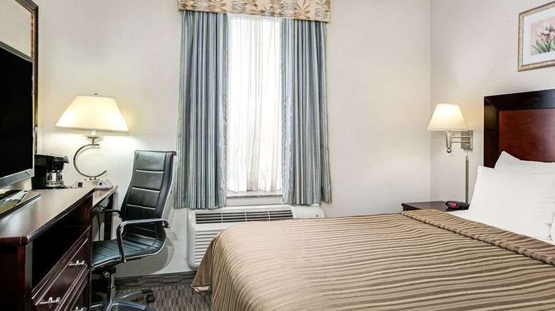 <b>Days Inn Long Island City Room</b>. Images powered by <a href="https://iceportal.shijigroup.com/" title="IcePortal" target="_blank">IcePortal</a>.