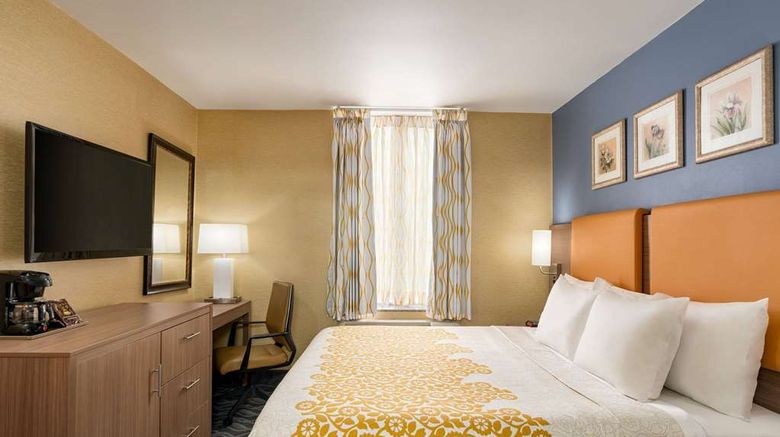 <b>Days Inn Long Island City Room</b>. Images powered by <a href="https://iceportal.shijigroup.com/" title="IcePortal" target="_blank">IcePortal</a>.
