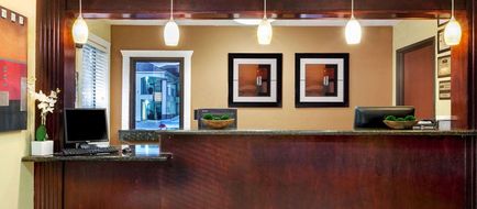 Howard Johnson Lafayette Lobby