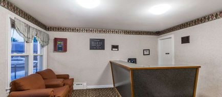 Travelodge Great Barrington Lobby