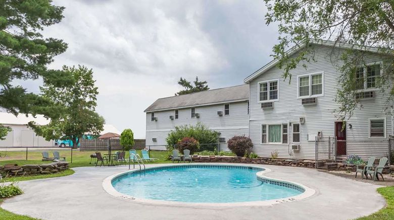 <b>Travelodge Great Barrington Pool</b>. Images powered by <a href="https://iceportal.shijigroup.com/" title="IcePortal" target="_blank">IcePortal</a>.