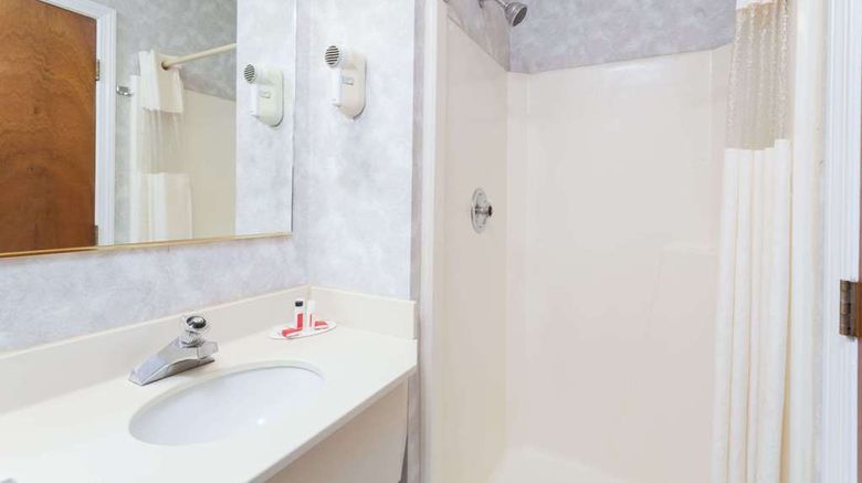 <b>Travelodge Great Barrington Room</b>. Images powered by <a href="https://iceportal.shijigroup.com/" title="IcePortal" target="_blank">IcePortal</a>.