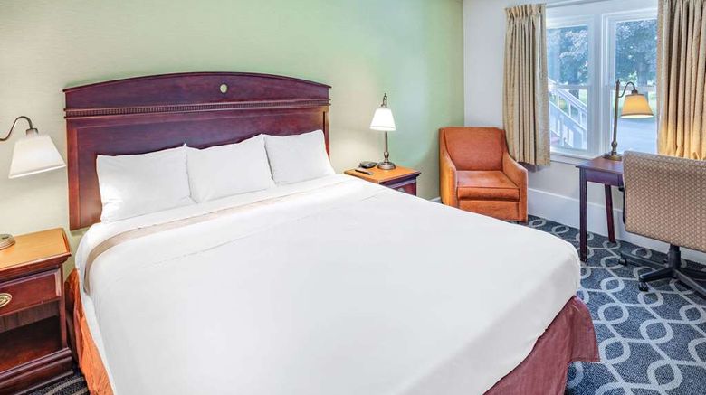 <b>Travelodge Great Barrington Room</b>. Images powered by <a href="https://iceportal.shijigroup.com/" title="IcePortal" target="_blank">IcePortal</a>.