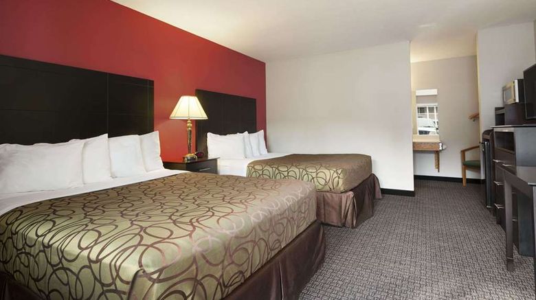 <b>Traverse City MI Travelodge Room</b>. Images powered by <a href="https://iceportal.shijigroup.com/" title="IcePortal" target="_blank">IcePortal</a>.