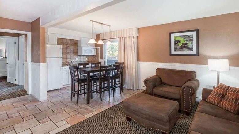 <b>Traverse City MI Travelodge Suite</b>. Images powered by <a href="https://iceportal.shijigroup.com/" title="IcePortal" target="_blank">IcePortal</a>.
