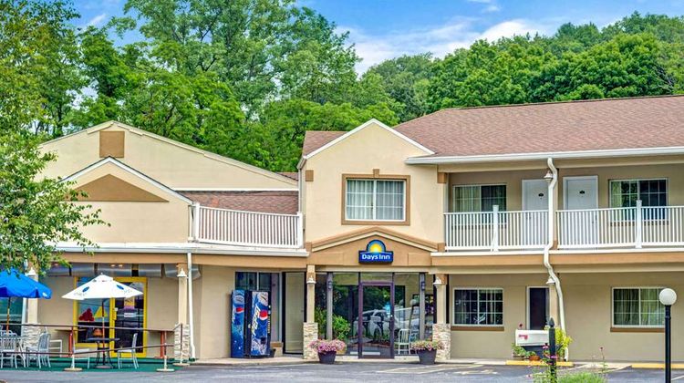 Days Inn Ridgefield Exterior