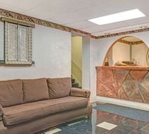 Days Inn Ridgefield Lobby