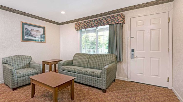 Days Inn Ridgefield Suite