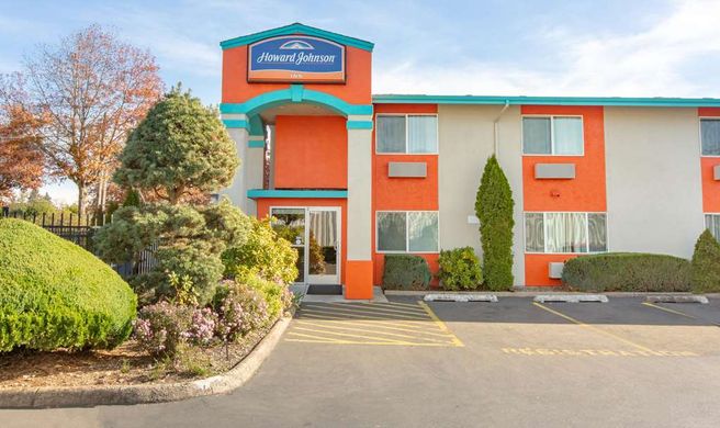 Howard Johnson Inn Salem Exterior