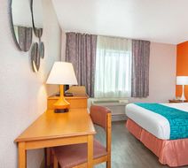 Howard Johnson Inn Salem Room