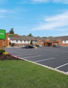Wyndham Garden Galena Hotel & Day Spa