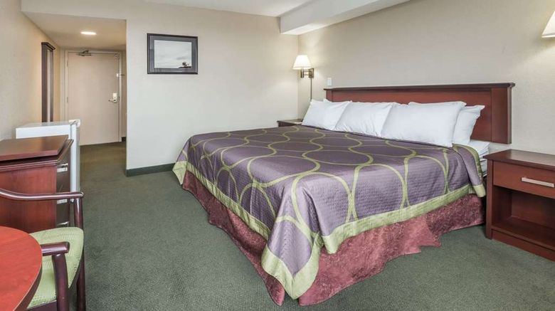 <b>Super 8 Mississauga Room</b>. Images powered by <a href="https://iceportal.shijigroup.com/" title="IcePortal" target="_blank">IcePortal</a>.