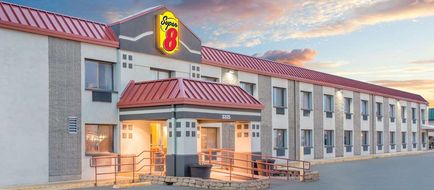 Super 8 Marshalltown Exterior