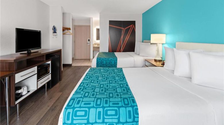 <b>Howard Johnson Detroit Metro Airport Room</b>. Images powered by <a href="https://iceportal.shijigroup.com/" title="IcePortal" target="_blank">IcePortal</a>.