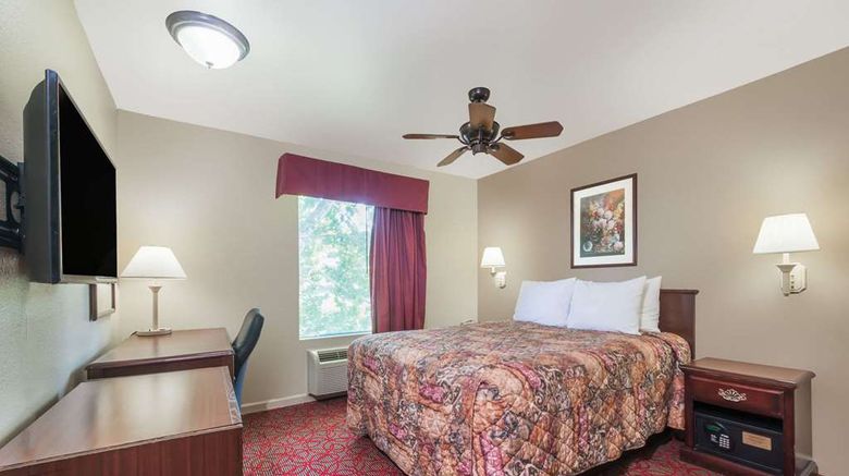 <b>Days Inn St Peters/St Charles Room</b>. Images powered by <a href="https://iceportal.shijigroup.com/" title="IcePortal" target="_blank">IcePortal</a>.