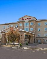 Ramada Drumheller Hotels & Suites