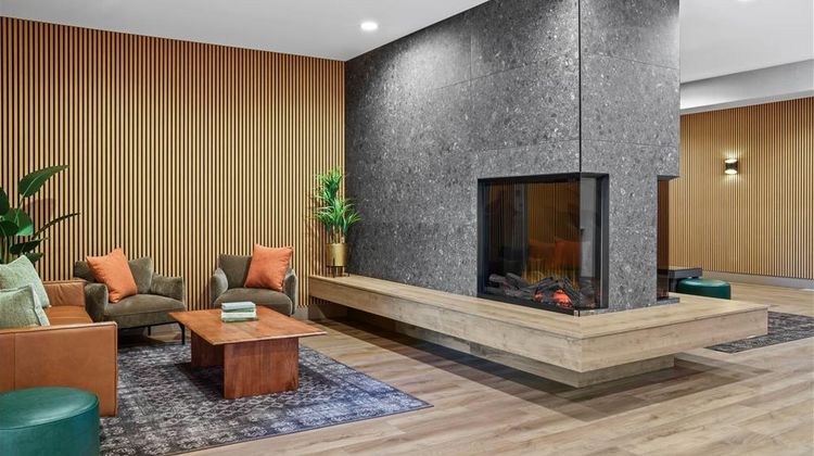 Ramada Drumheller Hotels & Suites Lobby
