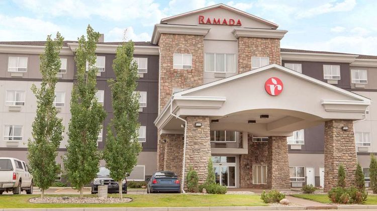 Ramada Camrose Exterior