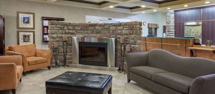 Ramada Camrose Lobby