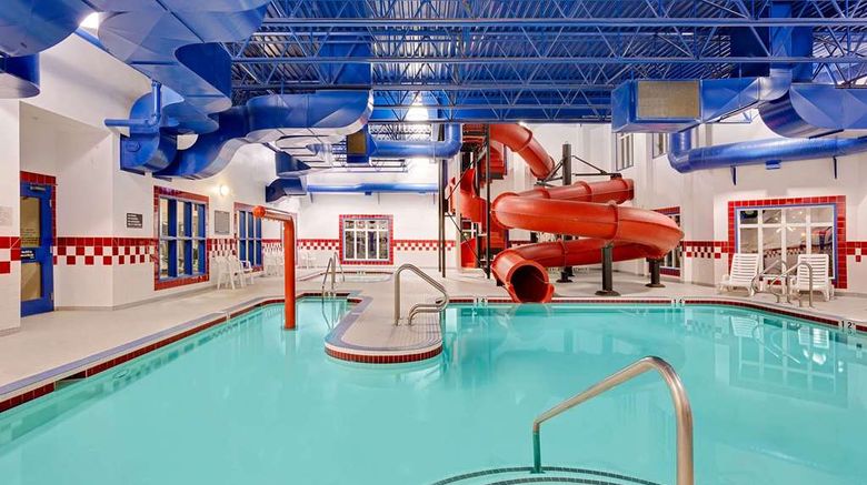 <b>Ramada Stettler Pool</b>. Images powered by <a href="https://iceportal.shijigroup.com/" title="IcePortal" target="_blank">IcePortal</a>.