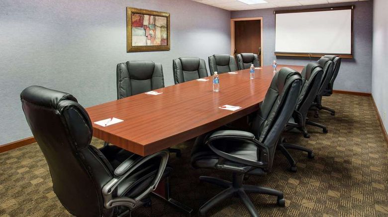 <b>Ramada Bettendorf Meeting</b>. Images powered by <a href="https://iceportal.shijigroup.com/" title="IcePortal" target="_blank">IcePortal</a>.