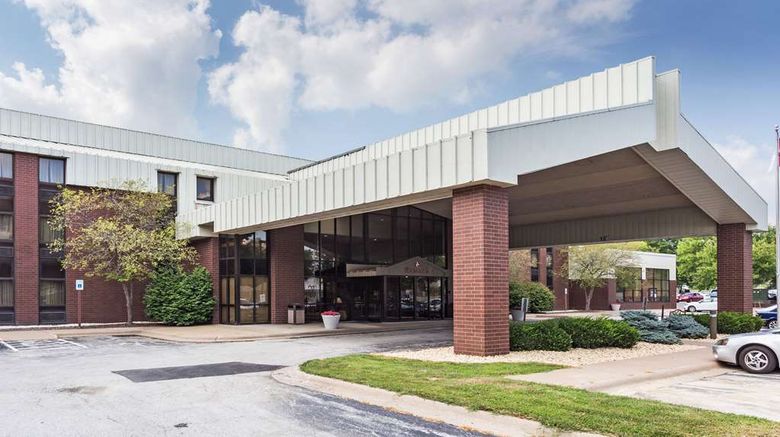 Ramada Bettendorf Exterior. Images powered by <a href="https://iceportal.shijigroup.com" target="_blank" rel="noopener">Ice Portal</a>.