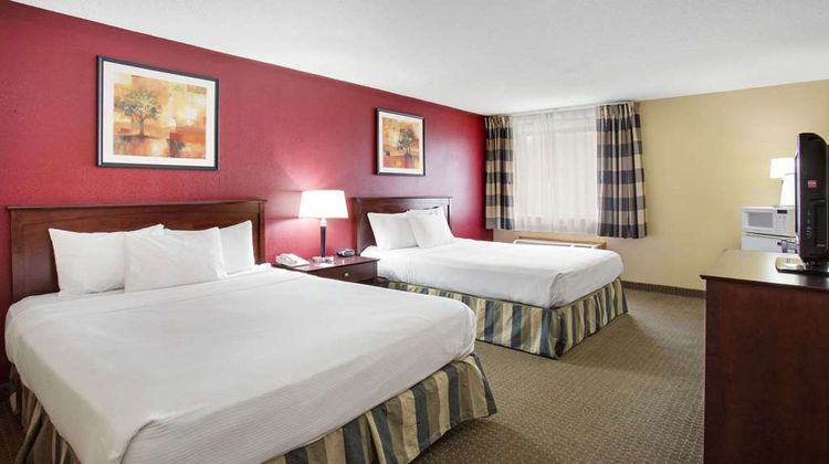 Ramada Bettendorf Room
