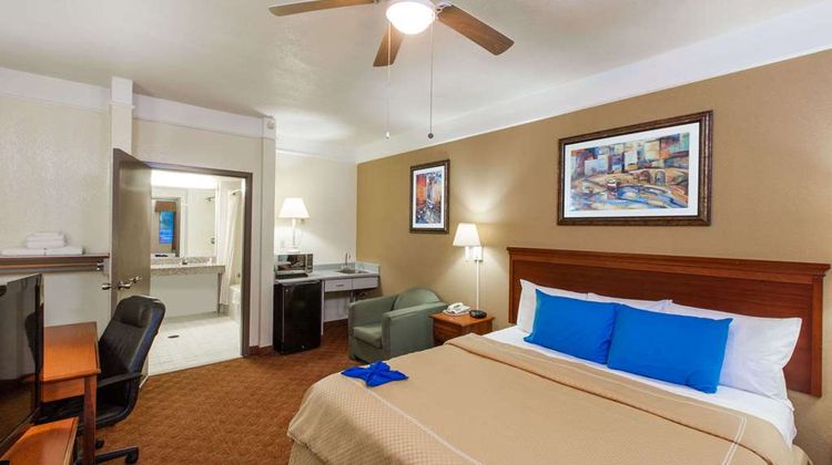 Days Inn/Suites Webster NASA Room