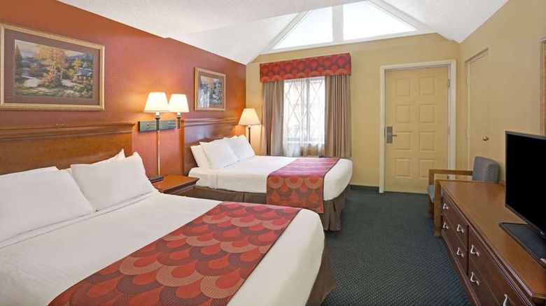 <b>Super 8 Downtown Gatlinburg Conv Ctr Room</b>. Images powered by <a href="https://iceportal.shijigroup.com/" title="IcePortal" target="_blank">IcePortal</a>.