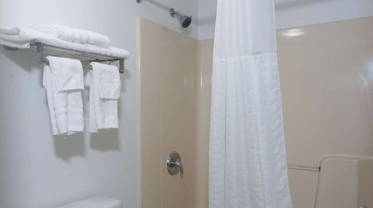 Super 8 Arkansas City Room