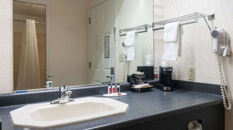 <b>Super 8 Arkansas City Room</b>. Images powered by <a href="https://iceportal.shijigroup.com/" title="IcePortal" target="_blank">IcePortal</a>.