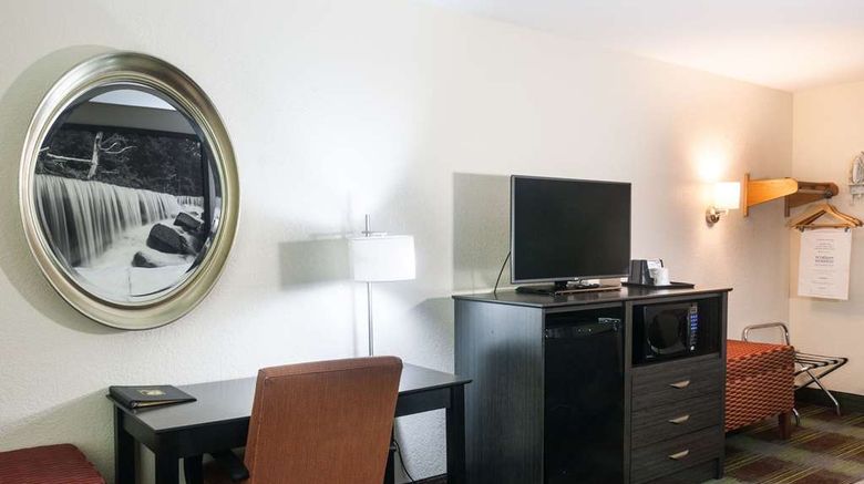 <b>Super 8 Arkansas City Room</b>. Images powered by <a href="https://iceportal.shijigroup.com/" title="IcePortal" target="_blank">IcePortal</a>.
