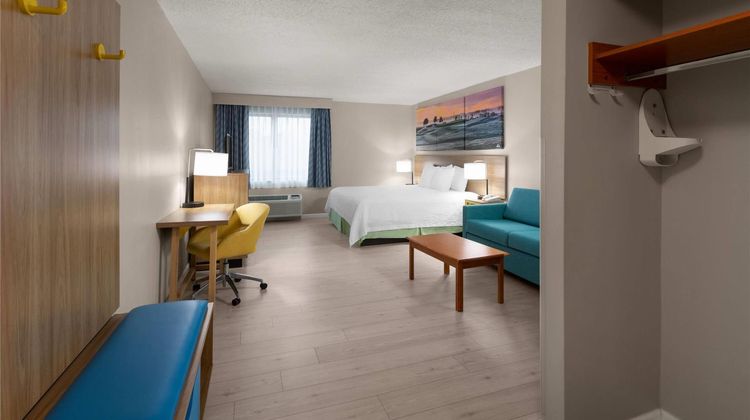 Days Inn & Suites Seaford Room