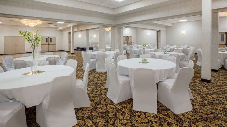 <b>Baymont Inn/Suites Conf Ctr-South Haven Meeting</b>. Images powered by <a href="https://iceportal.shijigroup.com/" title="IcePortal" target="_blank">IcePortal</a>.