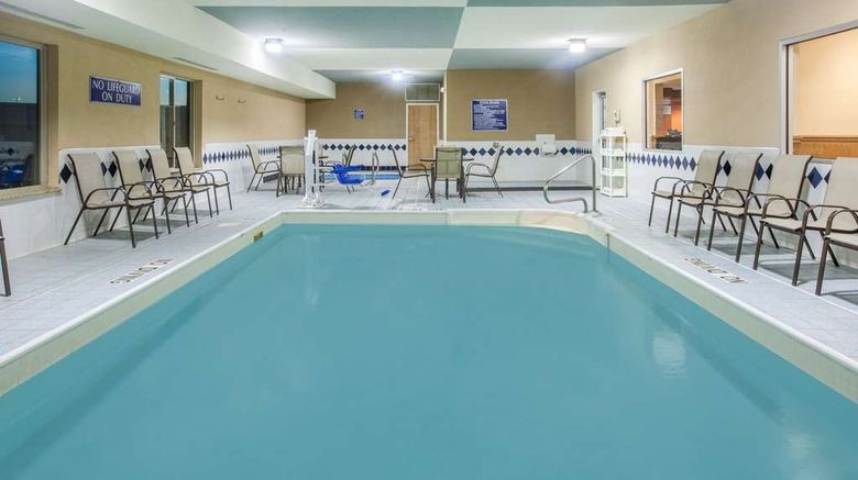<b>Baymont Inn/Suites Conf Ctr-South Haven Pool</b>. Images powered by <a href="https://iceportal.shijigroup.com/" title="IcePortal" target="_blank">IcePortal</a>.