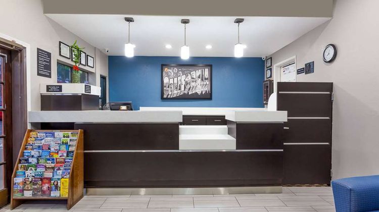 Super 8 Bakersfield South Lobby