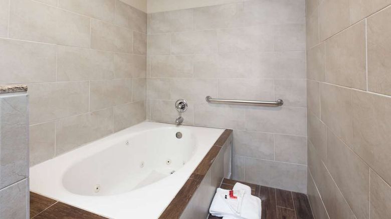 <b>Super 8 Bakersfield South Room</b>. Images powered by <a href="https://iceportal.shijigroup.com/" title="IcePortal" target="_blank">IcePortal</a>.