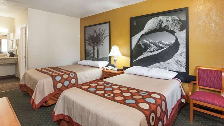<b>Super 8 Bakersfield South Room</b>. Images powered by <a href="https://iceportal.shijigroup.com/" title="IcePortal" target="_blank">IcePortal</a>.