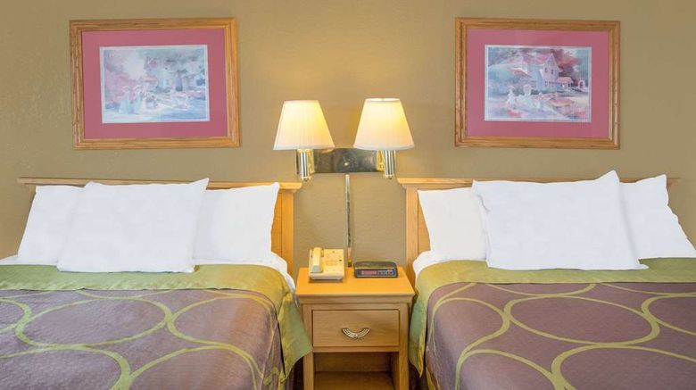 <b>Super 8 Blytheville Room</b>. Images powered by <a href="https://iceportal.shijigroup.com/" title="IcePortal" target="_blank">IcePortal</a>.